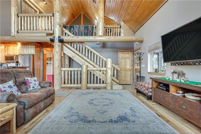 Building Photo - 430 Parkview Dr