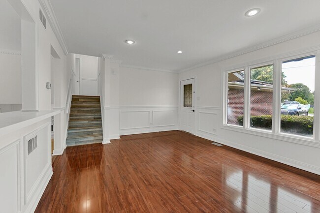 Foto del edificio - 3252 87th St