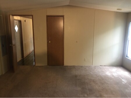 Foto del edificio - 1615 State Rd S-4-108