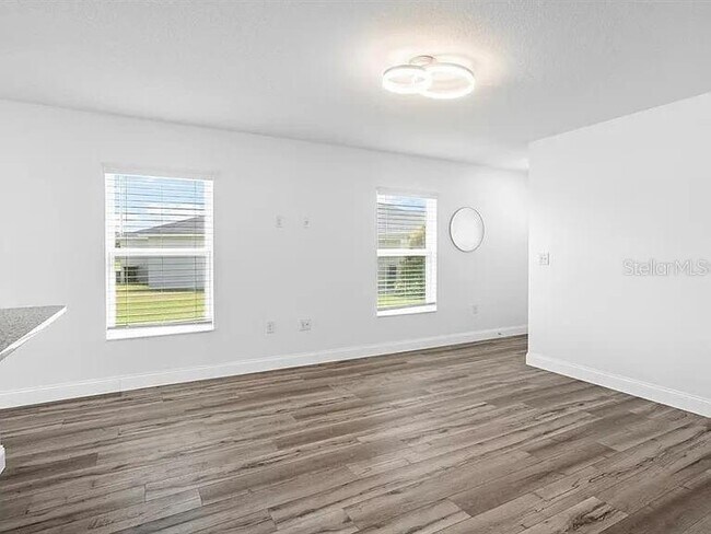 Building Photo - 212 Miles Ct