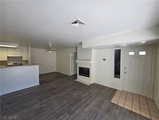 Building Photo - 4865 S Torrey Pines Dr