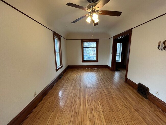 Building Photo - 3 Bedroom Single Family Home in Antigo! **...