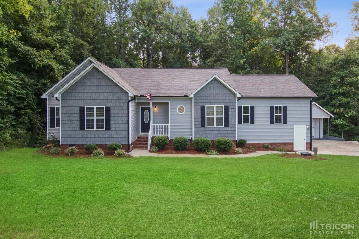 Foto principal - 163 Hay Field Dr