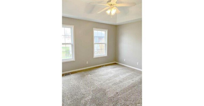 Foto del edificio - 10649 Midway Dr