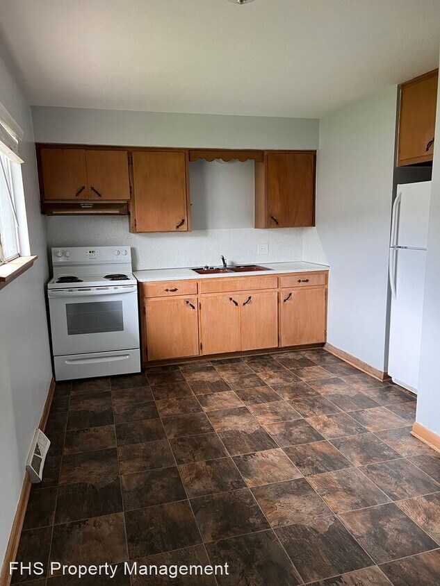 1 br, 1 bath House 1015 W Washita2 House for Rent in Springfield