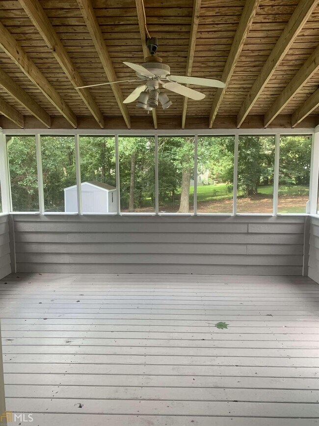 Building Photo - 1009 Olde Hinge Way