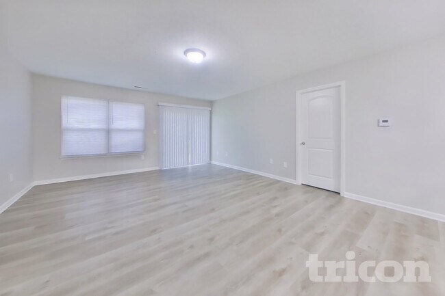 Foto del edificio - 11491 N Creekside Dr