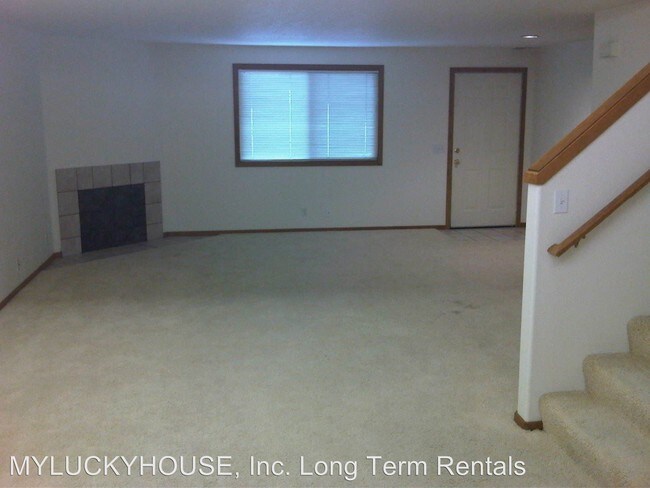 Foto del edificio - 1050 NE Butler Market Rd