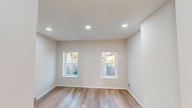 Building Photo - 1138 S Hanover St