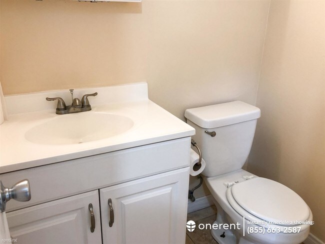 Building Photo - 2 br, 1 bath Condo - 2518 Wanek Rd Unit B -