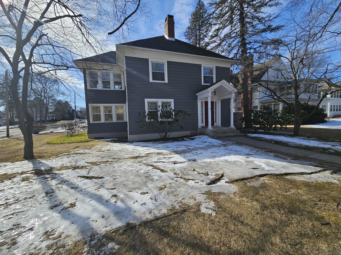 Foto principal - 1093 Farmington Ave