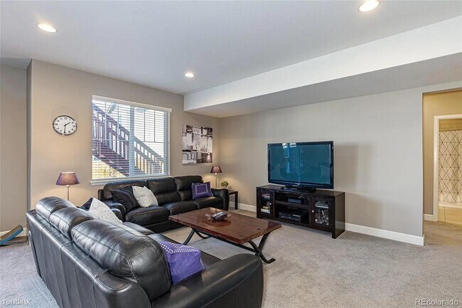 Foto del edificio - 5 br, 3 bath House - 13716 Worthington Place