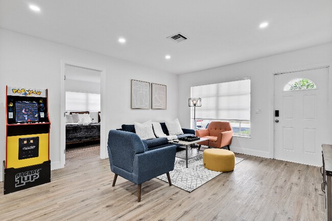 Foto del edificio - 6721 NW 34th Ave