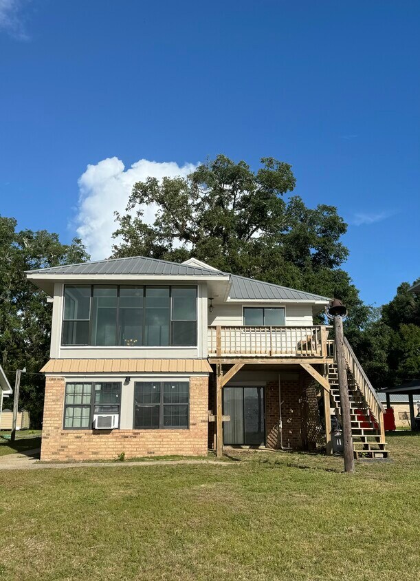 Facing Mobile Bay - 7411 Bay Rd