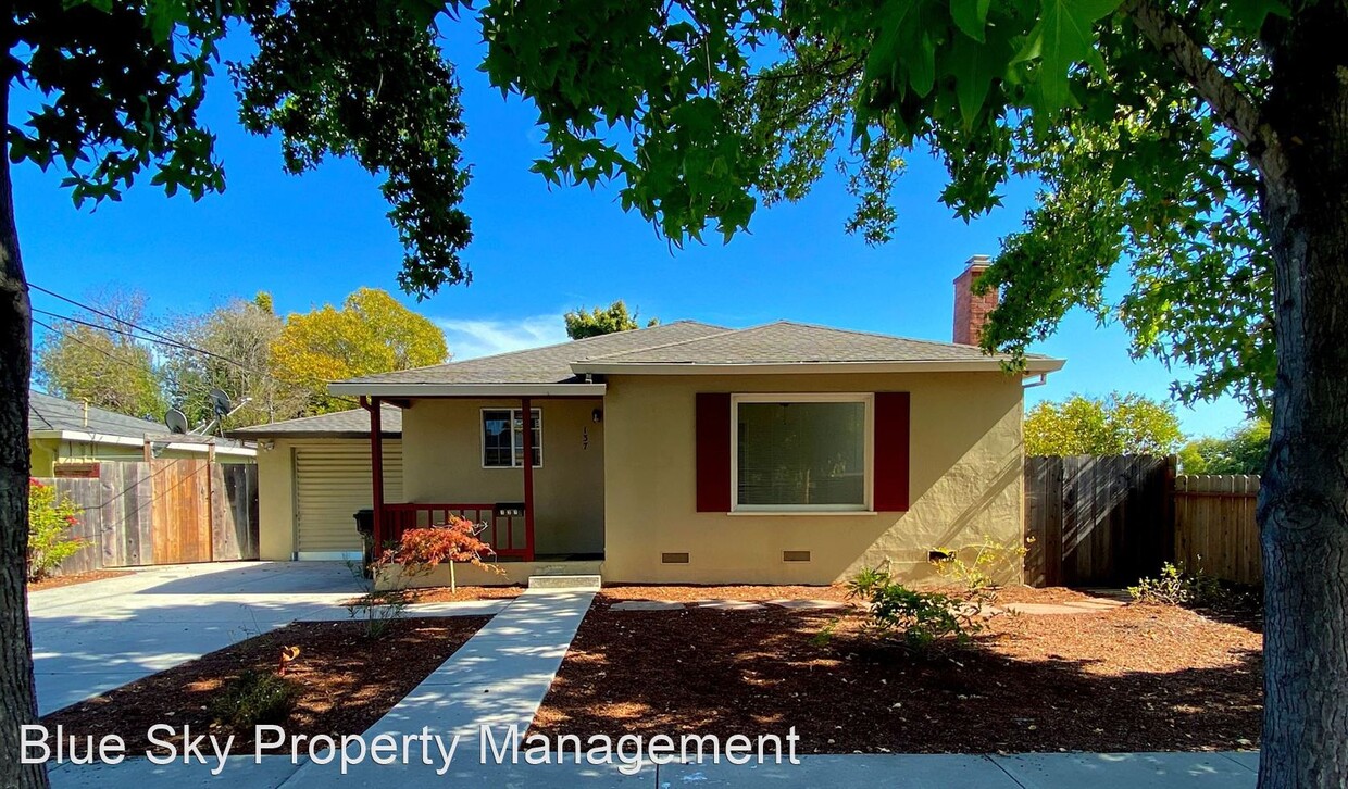 Foto principal - 4 br, 2 bath House - 137 Toledo St