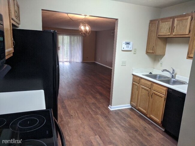Building Photo - 3355 Lindsay Ln