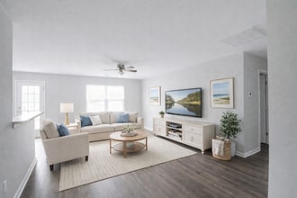 Building Photo - 211 Evans Ter