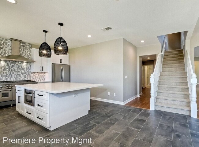 Foto del edificio - 4 br, 3.5 bath House - 5137 Steinbeck Court