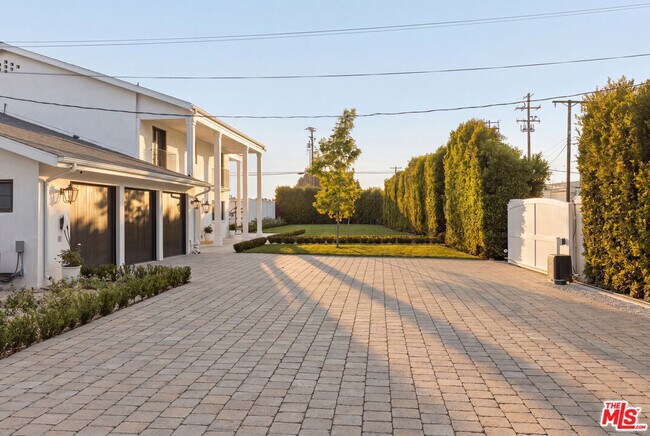 Building Photo - 6509 Wandermere Rd
