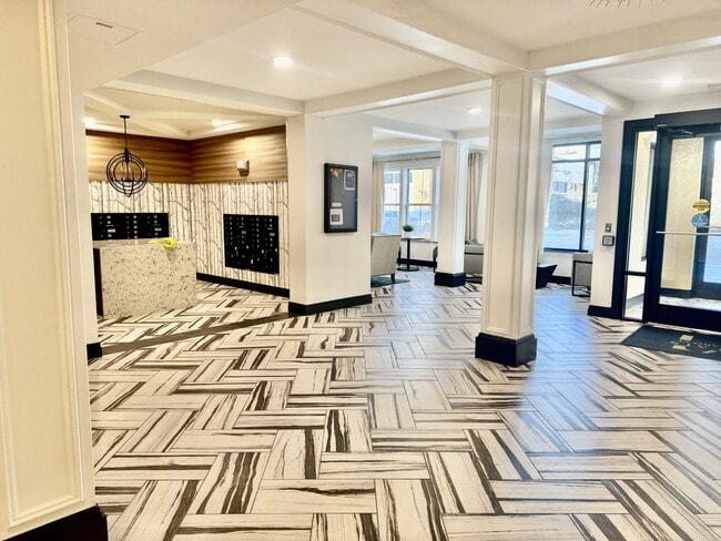 Building Photo - 10755 Fairgrounds Dr