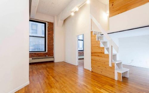Primary Photo - 110 Greenwich St