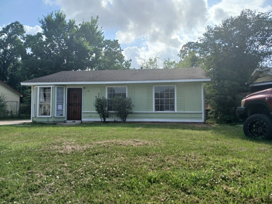 Primary Photo - 9711 Courben Ln