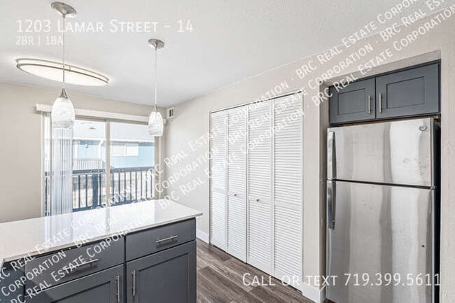 Foto del edificio - 1203 N Lamar St