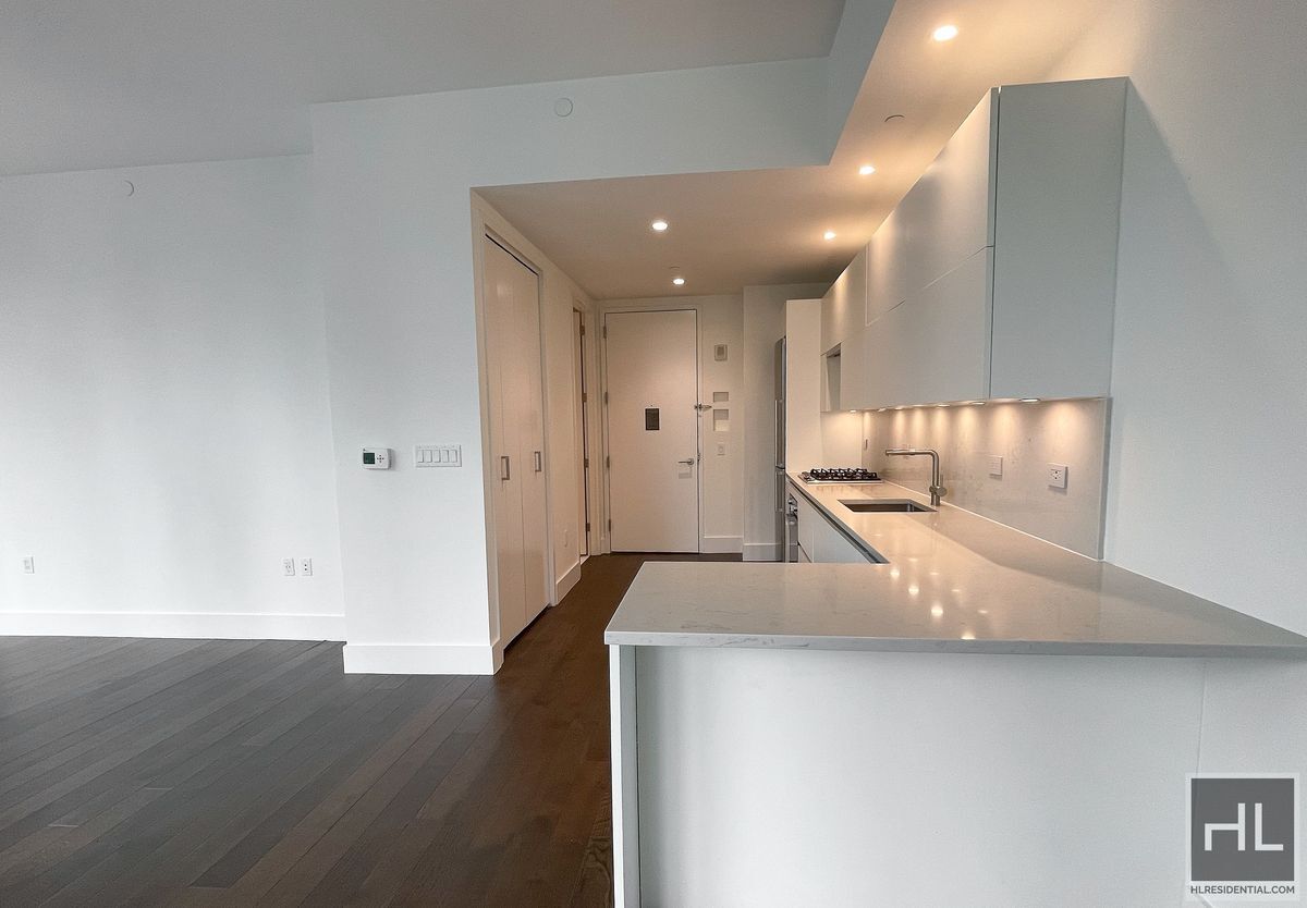 Foto principal - East 44th Street