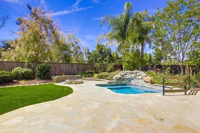 Foto del edificio - Wonderful 4 BR, 3 car w/ pool for rent in Alpine, CA