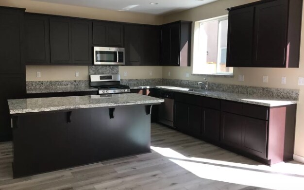 Building Photo - 1225 Rosales Ln