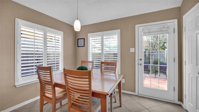 Foto del edificio - 2411 Colonial Springs Ln