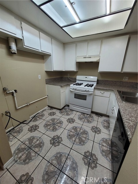 Building Photo - 959 S Mountain Ave