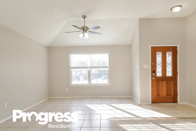 Foto del edificio - 4812 Sleepy Ridge Cir