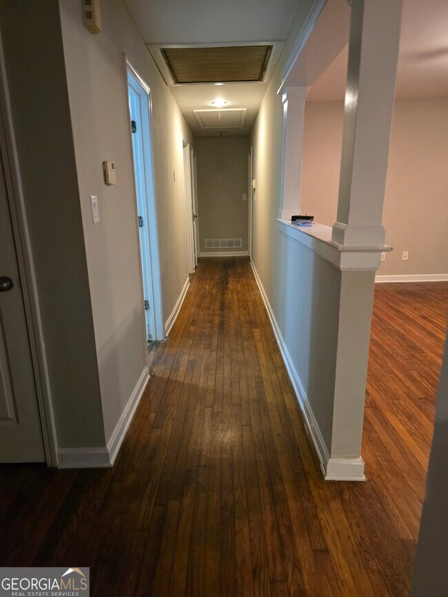 Foto del edificio - 2675 Headland Dr