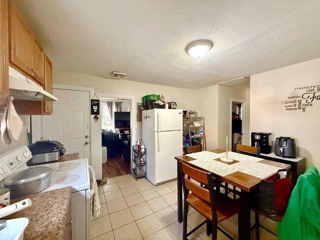 Foto del edificio - 12 South St