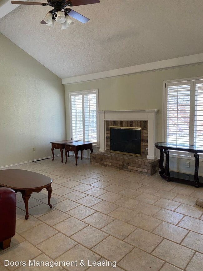 Building Photo - 3 br, 2 bath House - 7712 Grover Avenue