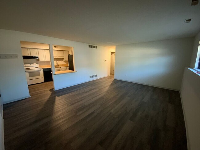 Foto del edificio - 507 Columbia Dr