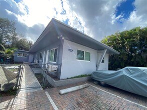 Building Photo - 6014 Rodman St