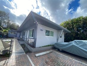 Building Photo - 6014 Rodman St