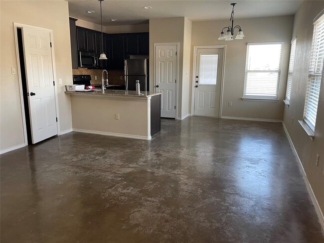 Building Photo - 366 Joanne Lp