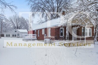 Building Photo - 315 S Crane St