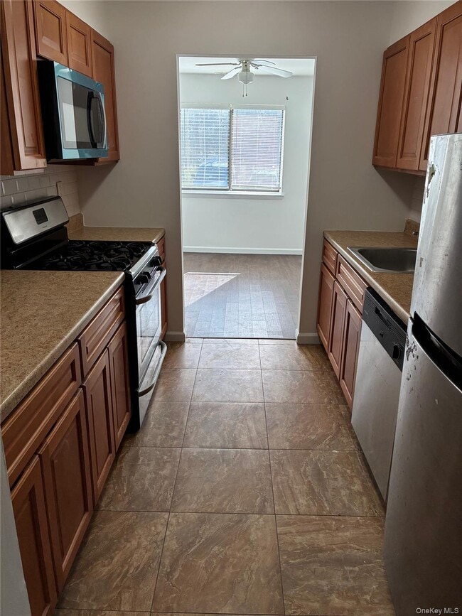 Foto del edificio - 401 Town Hill Condominium