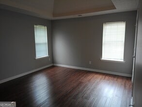 Building Photo - 235 Vaness Dr