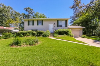 Building Photo - 9208 Marilyn Dr