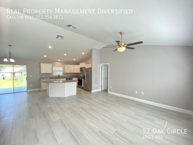 Foto del edificio - 52 Oak Cir