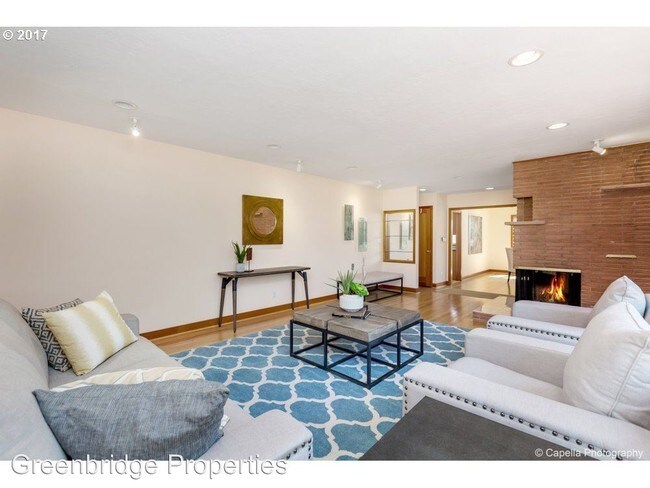 Foto del edificio - 1716 SW Westwood Dr
