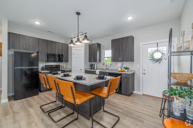 3BR, 2BA - 1,418SF - Kitchen - Summit Park