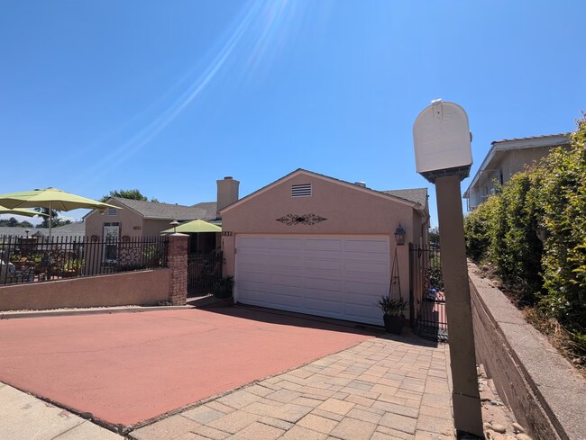 Foto del edificio - 5831 Adelaide Ave