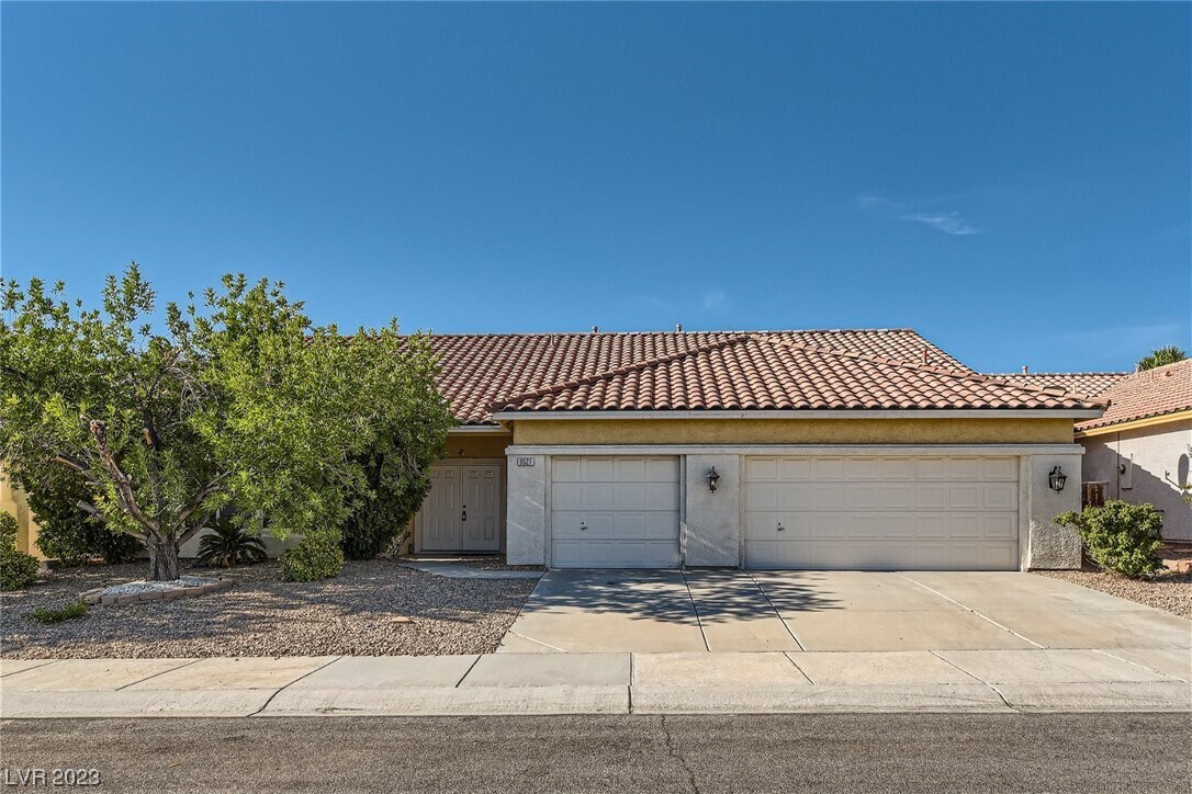 Foto principal - 9521 Ballindarry Ave