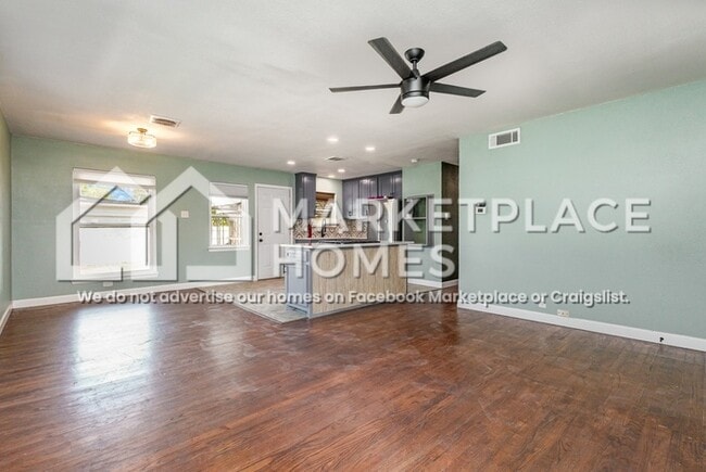 Foto del edificio - 9308 Lindaro Ln